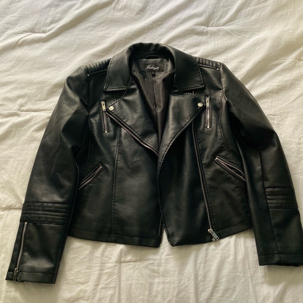 faux leather jacket size L